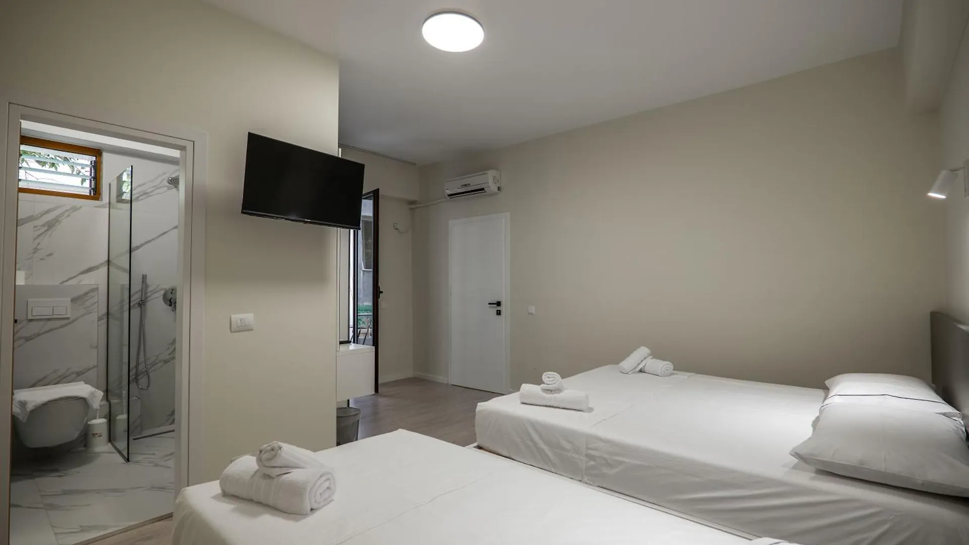 Meraki Hotel Sarandë 0*,  Albánie