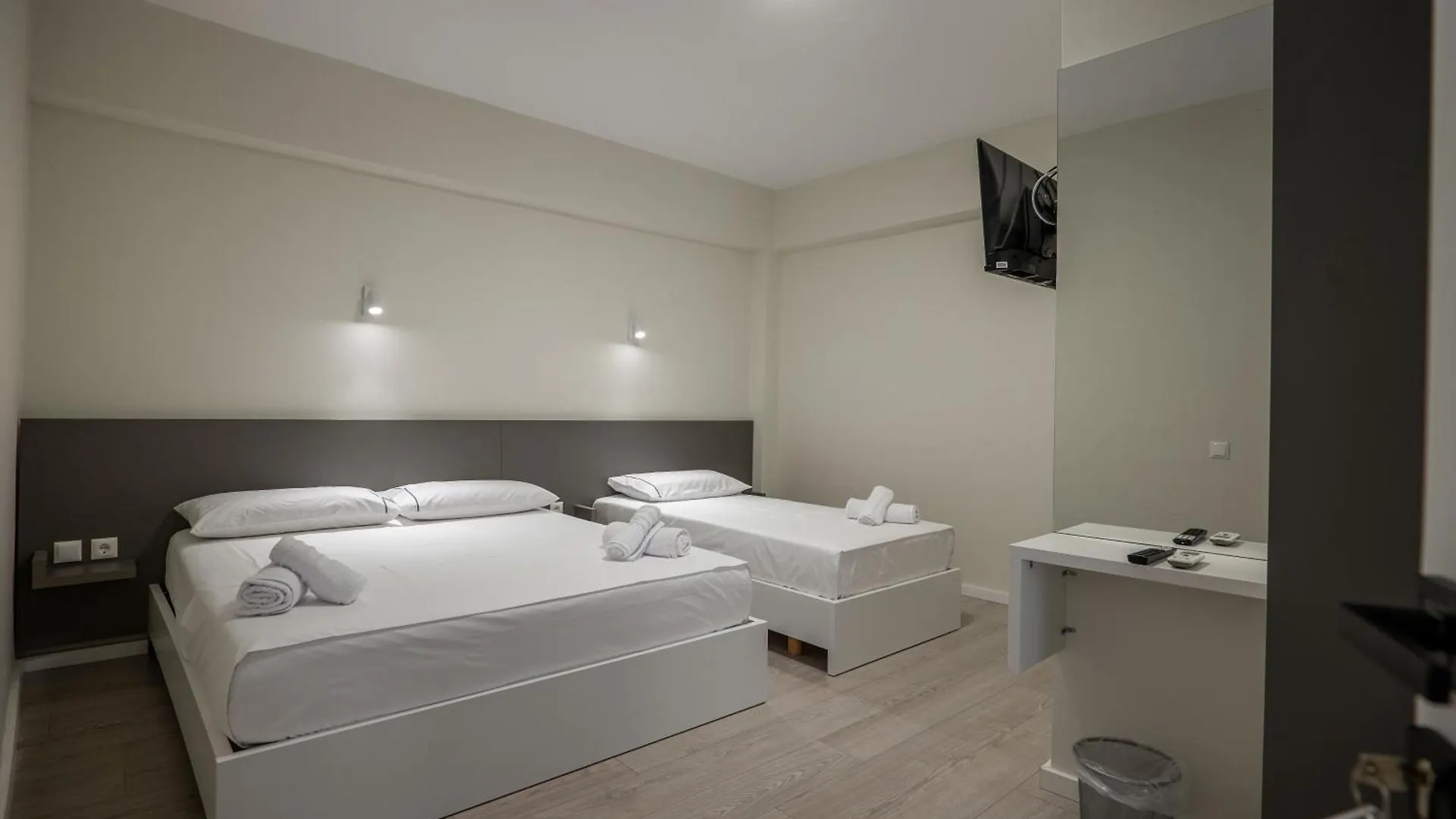 Meraki Hotel Sarande 0*,